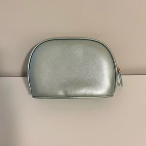La Mer cosmetic bag